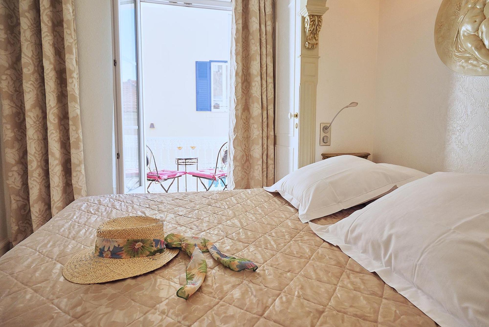 Le Magnolia Hotel Calvi  Exterior foto