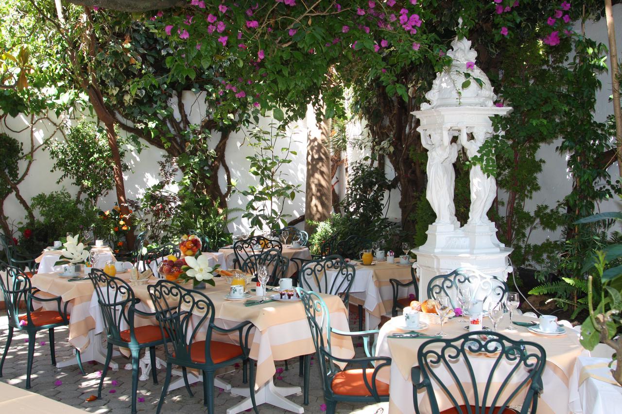 Le Magnolia Hotel Calvi  Exterior foto