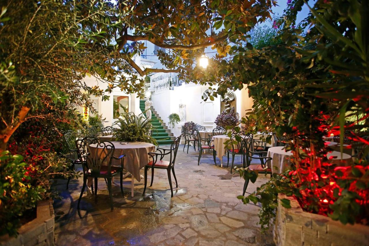 Le Magnolia Hotel Calvi  Exterior foto